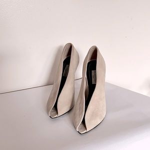 BALENCIAGA SUEDE PUMPS